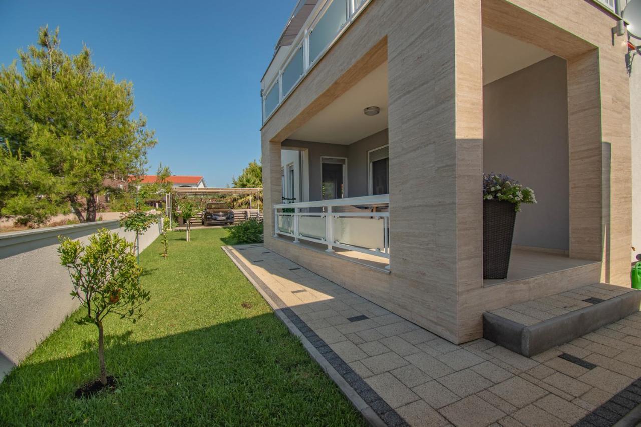 Villa Wiena Vir Exteriér fotografie