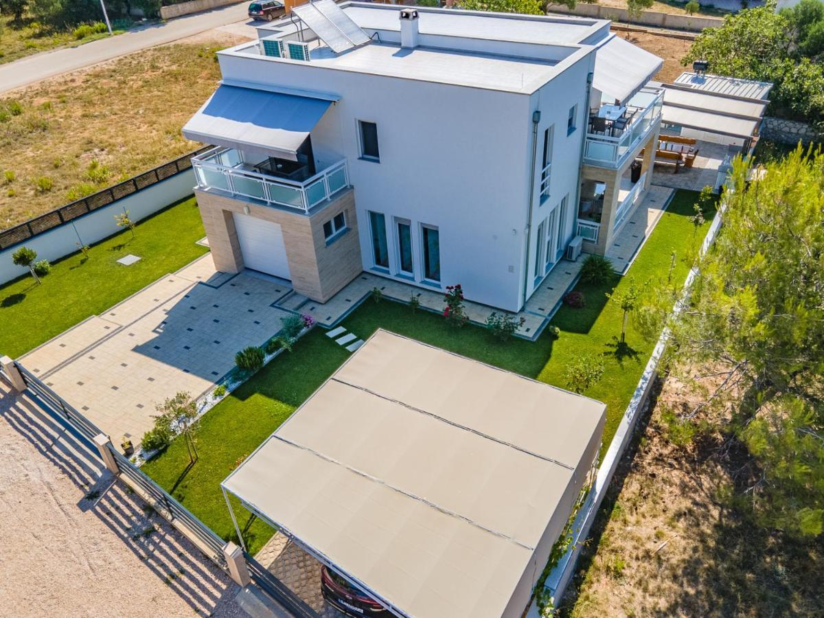 Villa Wiena Vir Exteriér fotografie