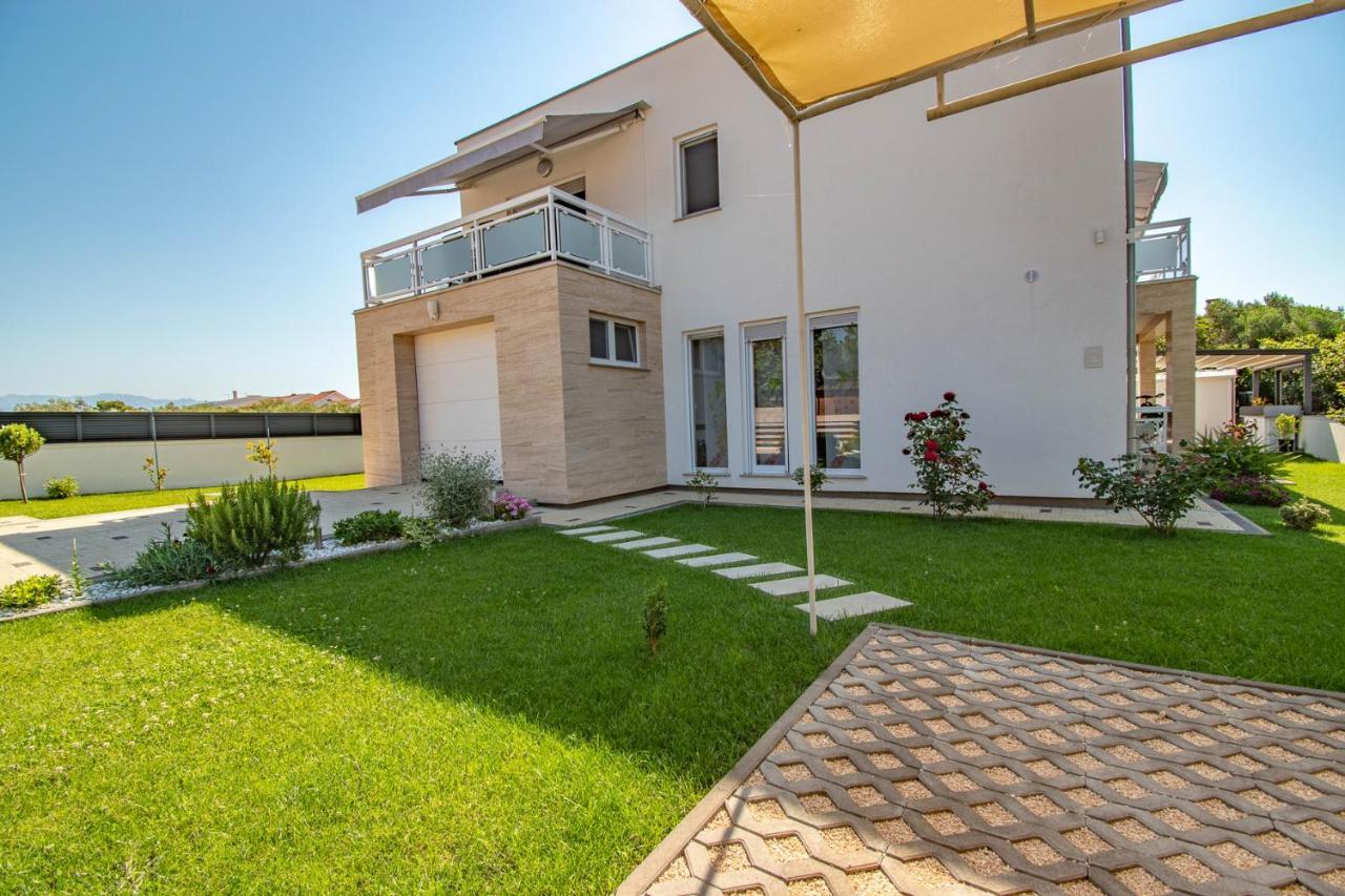 Villa Wiena Vir Exteriér fotografie