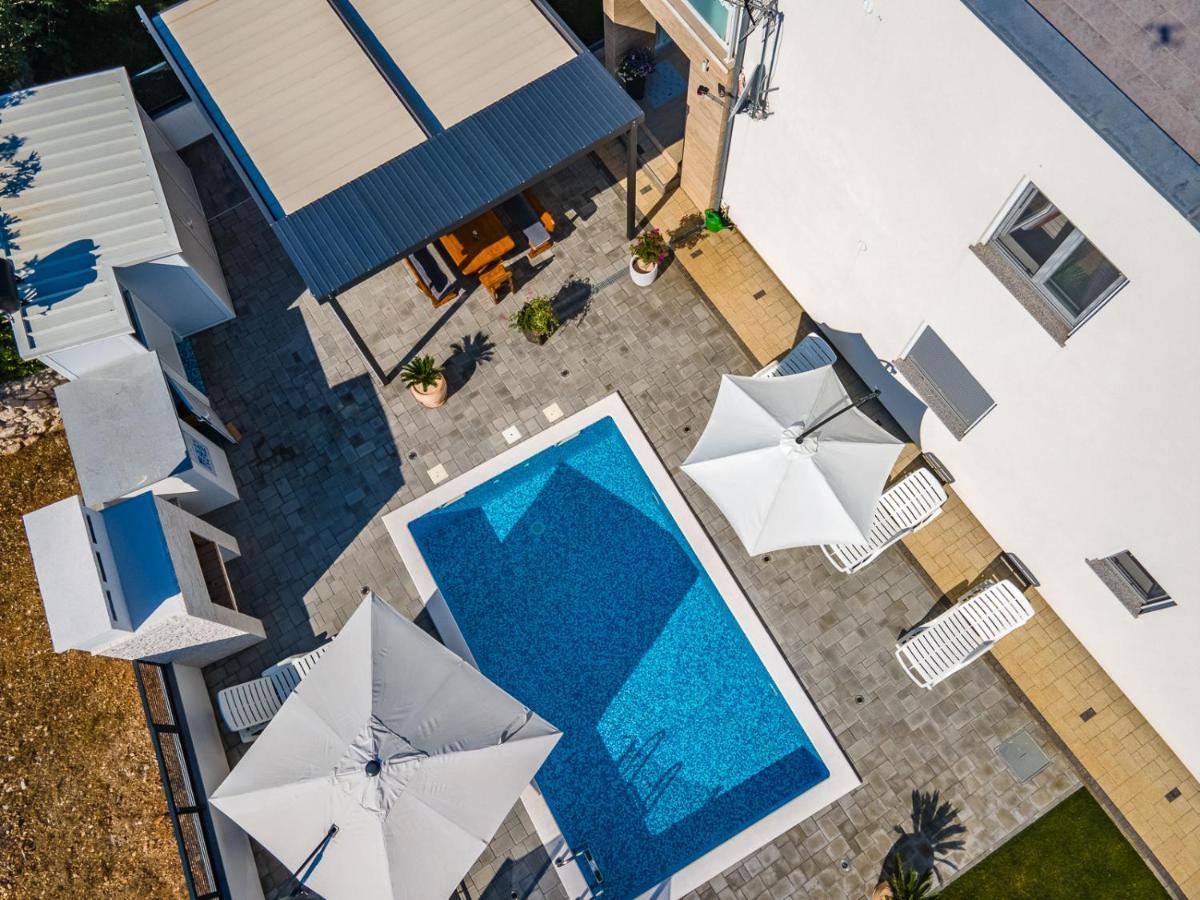 Villa Wiena Vir Exteriér fotografie